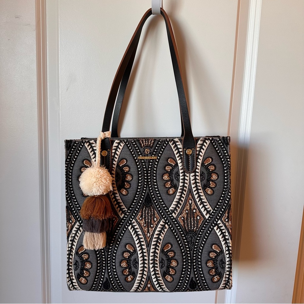 Spartina. Spartina box tote in proprietors teapot. Spartina tote. Handbag. Purse